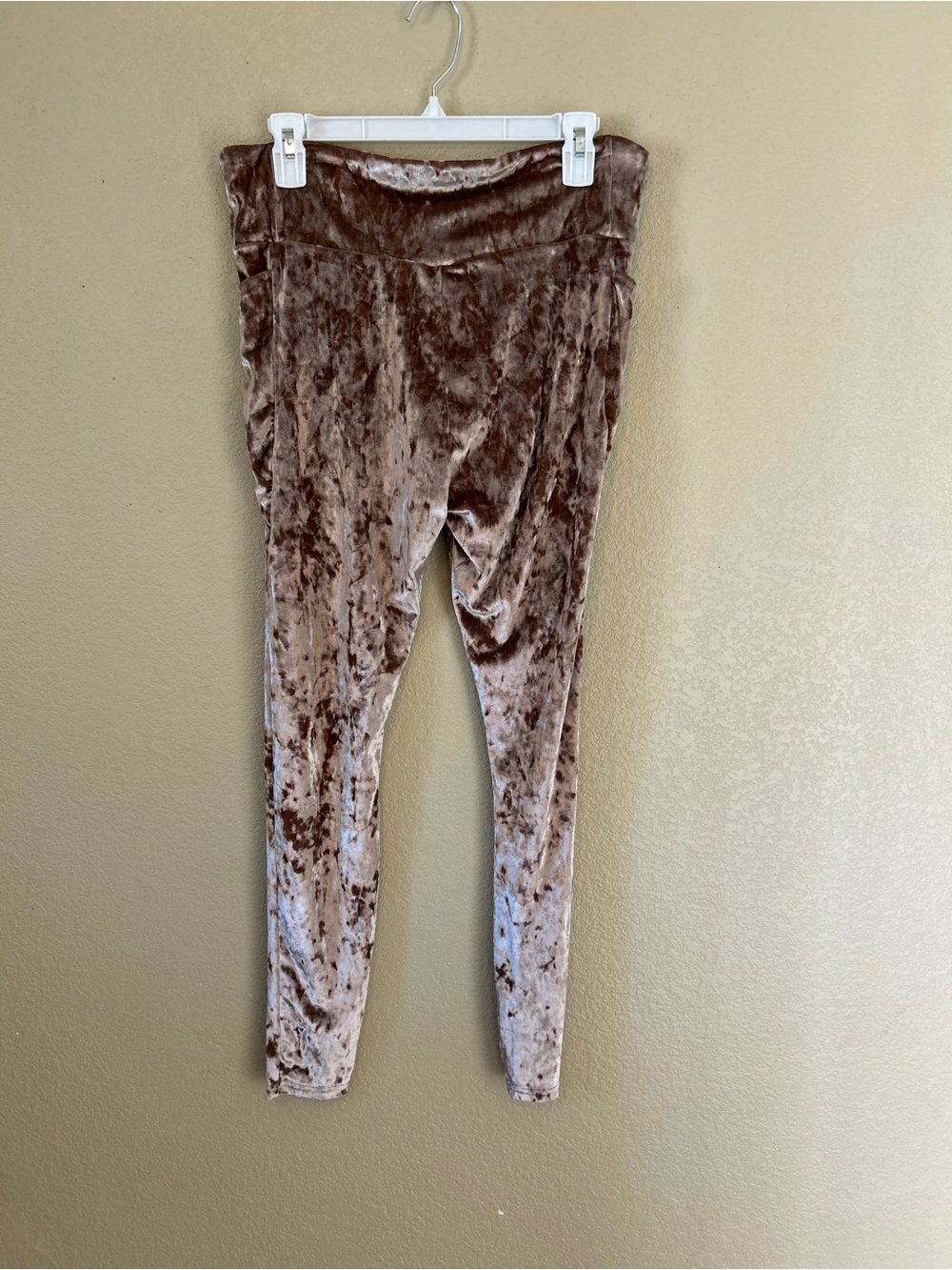 Fabletics Crushed Velvet Activewear Set XL Sports Bra Leggings Yoga Gym Athlete - Picture 9 of 16